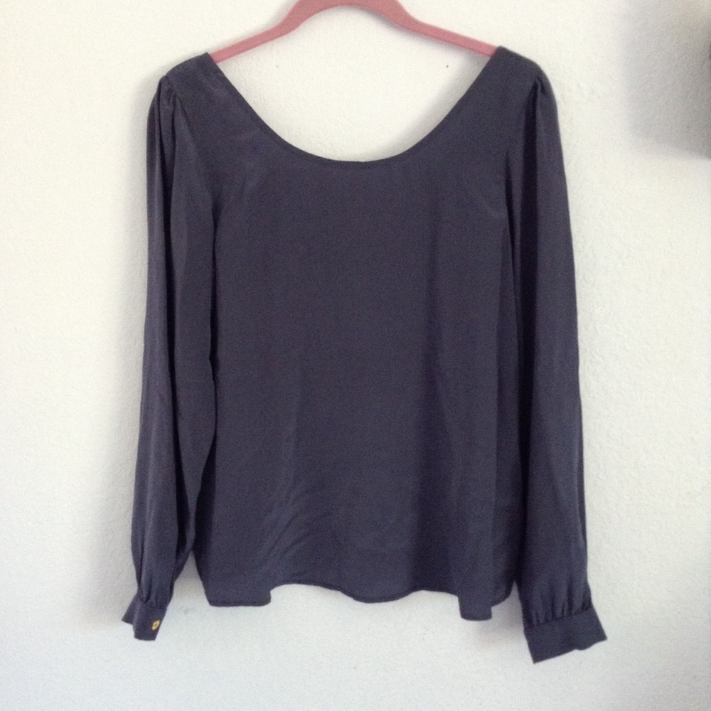 Paper crown 100% silk bow back blouse